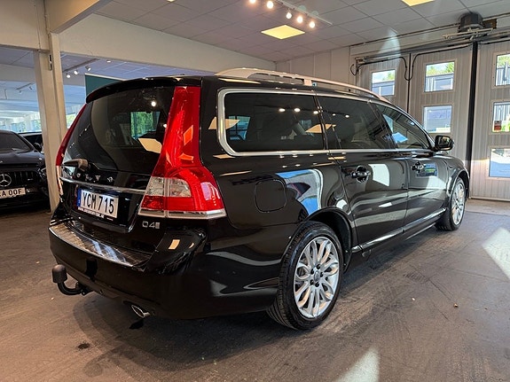 Volvo V70 4 of 30