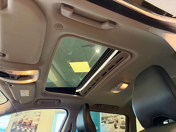 Volvo V70 19 of 30