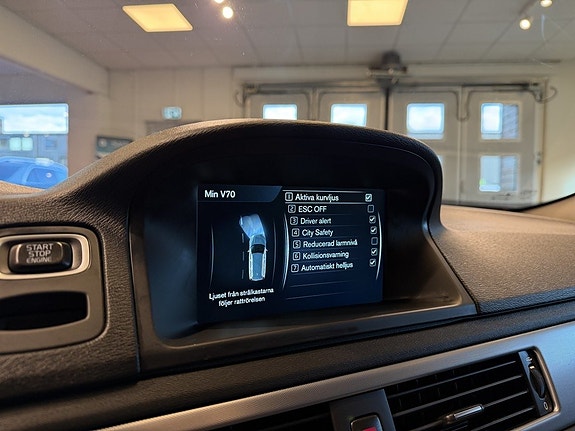 Volvo V70 13 of 30