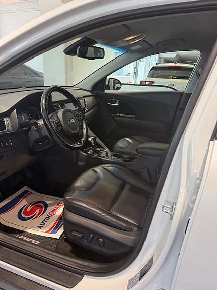 Kia Niro 8 of 21