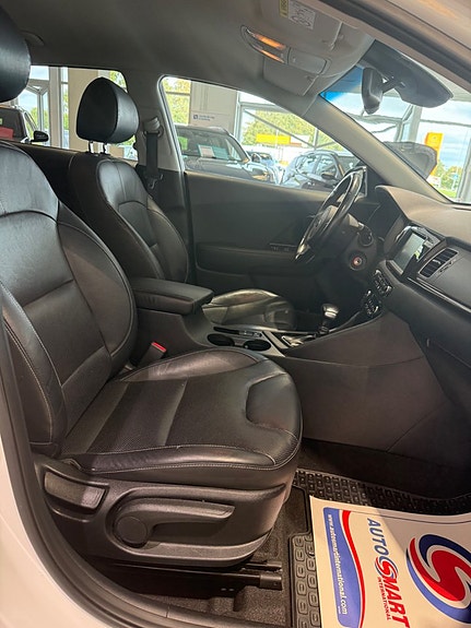 Kia Niro 9 of 21