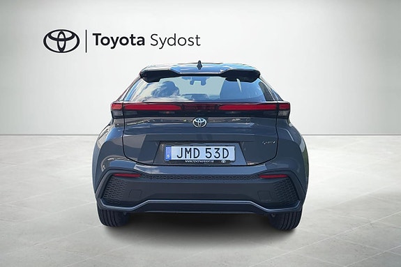 Toyota C-HR 5 of 17