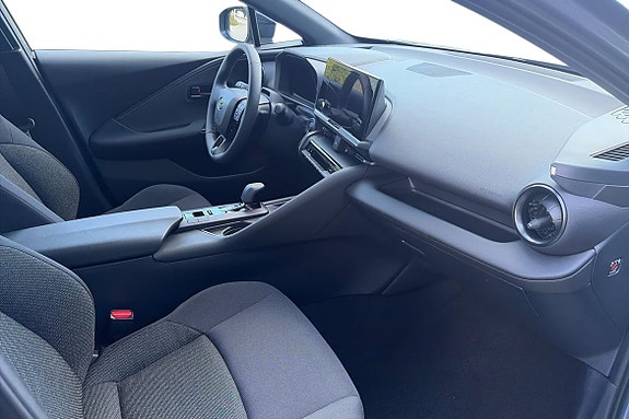 Toyota C-HR 7 of 17