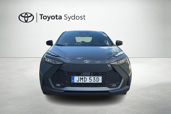 Toyota C-HR 6 of 17