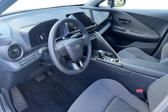 Toyota C-HR 12 of 17
