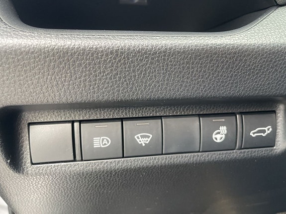 Toyota RAV4 Plug-in Hybrid 15 of 15