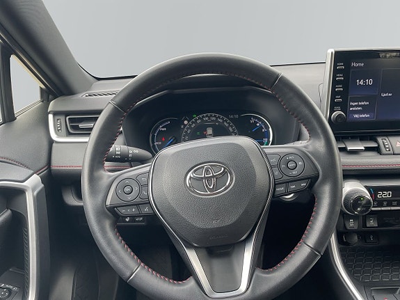 Toyota RAV4 Plug-in Hybrid 9 of 15