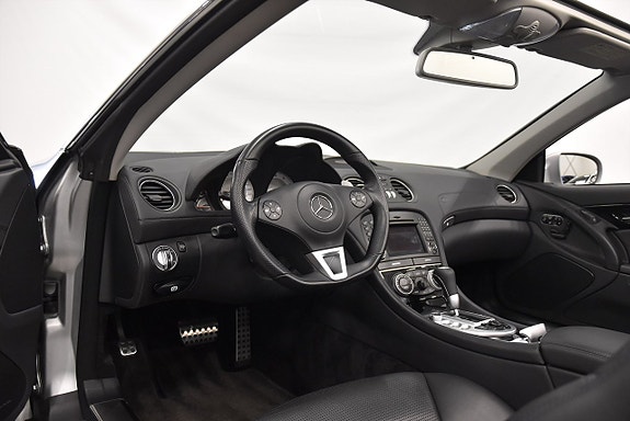 Mercedes-Benz SL63 9 of 21