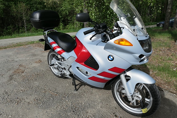 BMW K 1200 RS. Tre ägare. 2300 mil 2 of 16