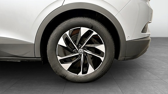 Volkswagen ID.4 6 of 20