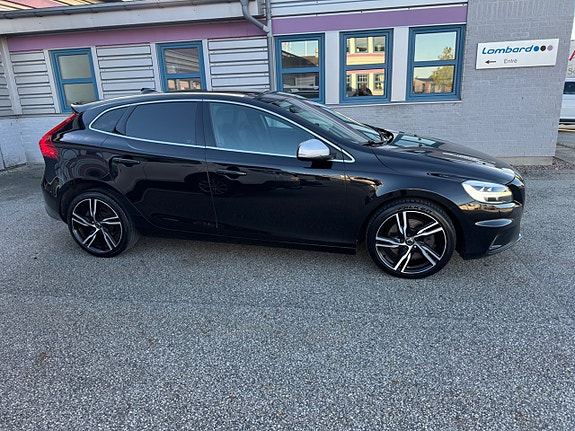 Volvo V40 6 of 14