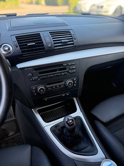 BMW 120d 9 of 11
