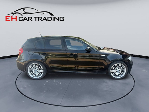 BMW 120d 2 of 11
