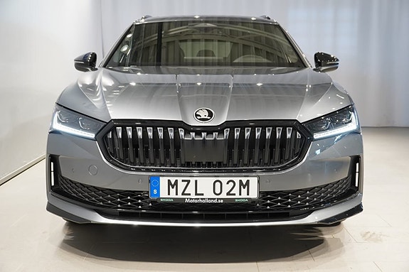 Skoda Superb 2 of 24