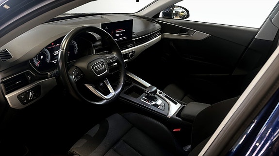 Audi A4 7 of 12