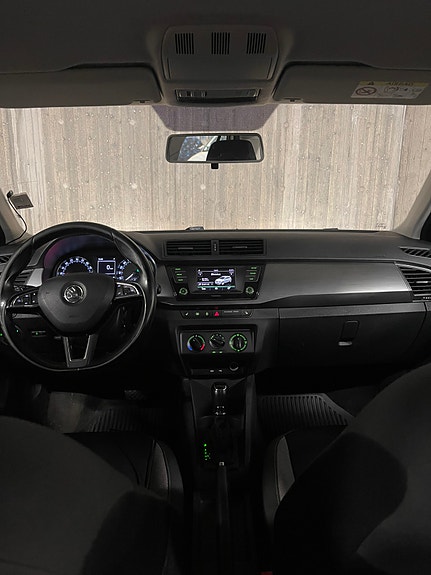 Skoda Fabia 10 of 13