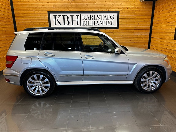 Mercedes-Benz GLK350 7 of 24