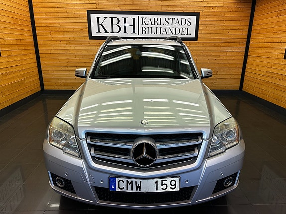Mercedes-Benz GLK350 9 of 24