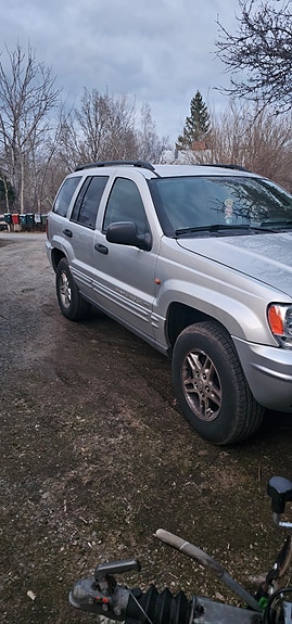 Jeep Grand Cherokee 2 of 4