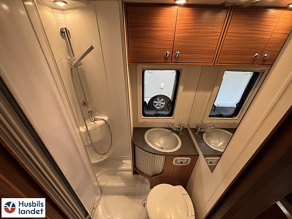 Adria MATRIX M 680SL 6 of 11