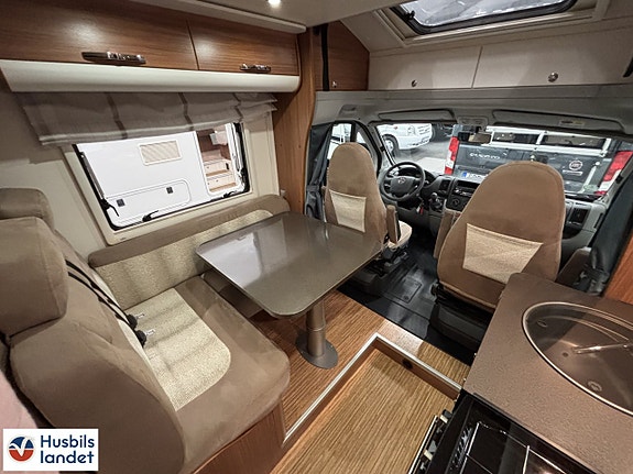 Adria MATRIX M 680SL 8 of 11