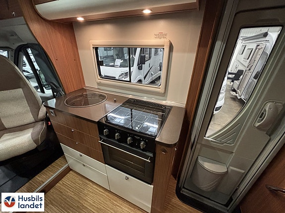 Adria MATRIX M 680SL 10 of 11