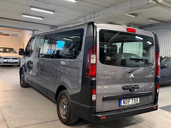 Renault Trafic 4 of 18