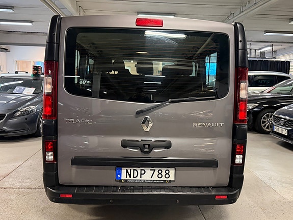 Renault Trafic 5 of 18