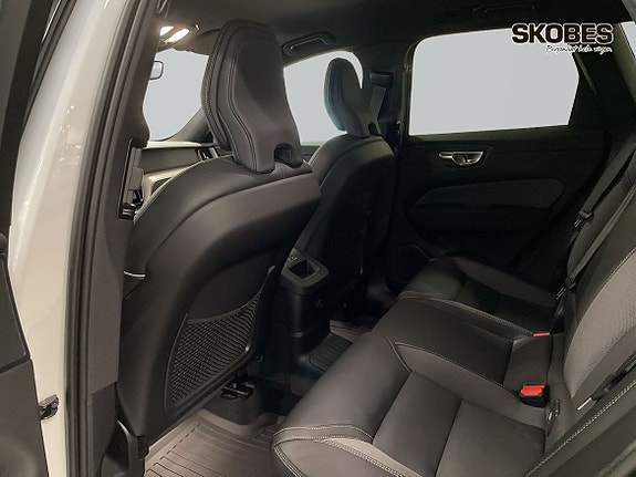 Volvo XC60 9 of 19