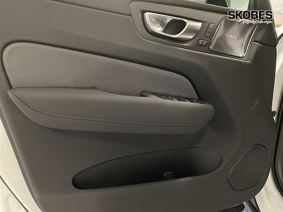 Volvo XC60 15 of 19