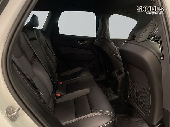 Volvo XC60 11 of 19