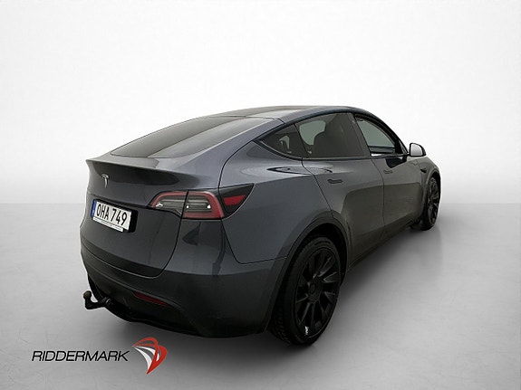 Tesla Model Y 9 of 30