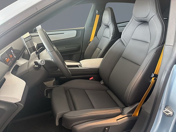 Polestar 4 6 of 12