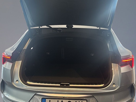Polestar 4 9 of 12