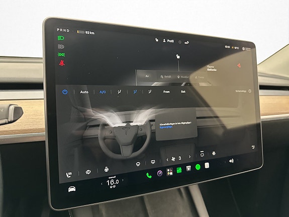 Tesla Model Y 23 of 30