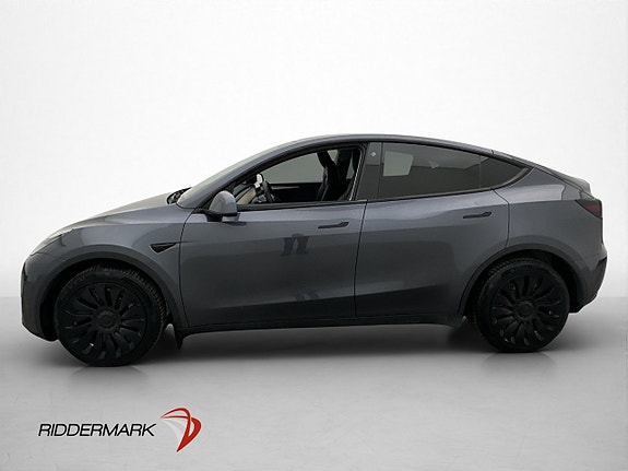 Tesla Model Y 5 of 30