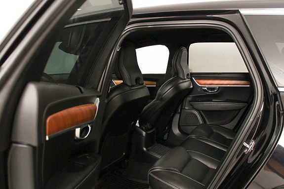 Volvo V90 21 of 28