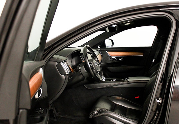 Volvo V90 15 of 28