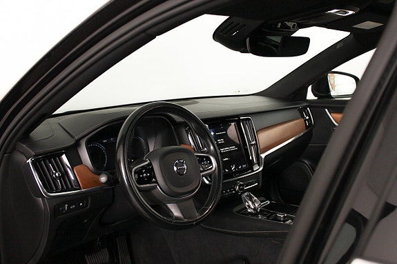Volvo V90 17 of 28