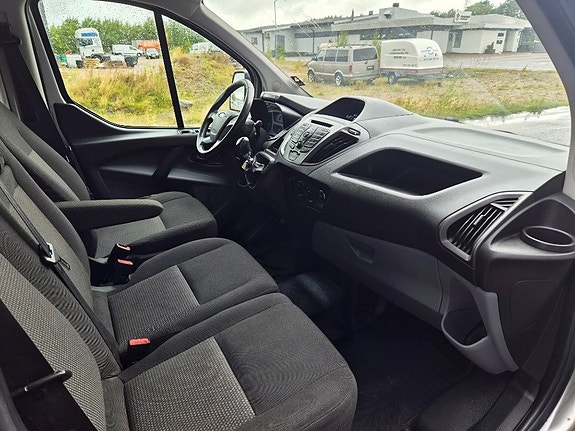 Ford Transit 9 of 10