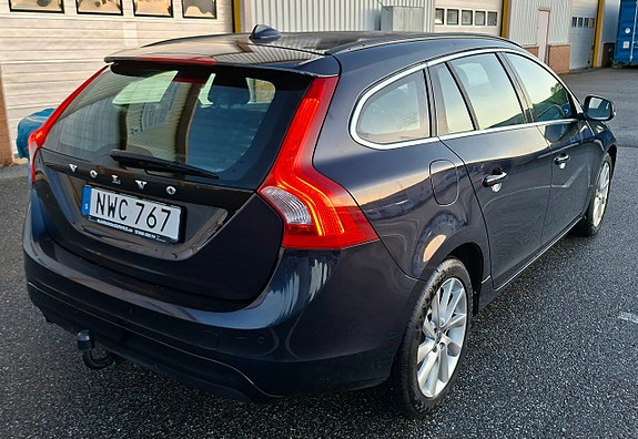 Volvo V60 6 of 15