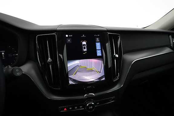 Volvo XC60 13 of 17