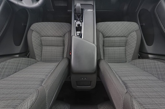 Volvo XC60 9 of 17