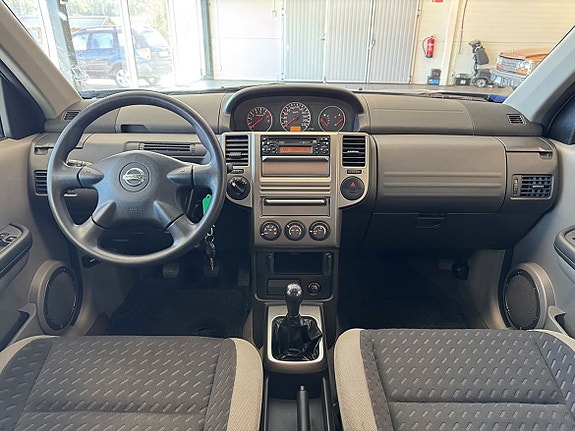 Nissan X-Trail 9 of 18