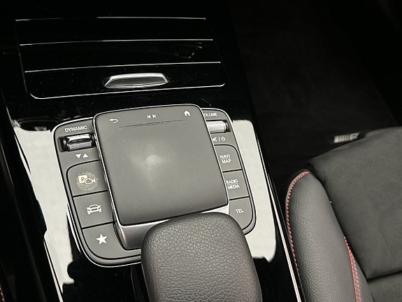 Mercedes-Benz A250 e 26 of 30