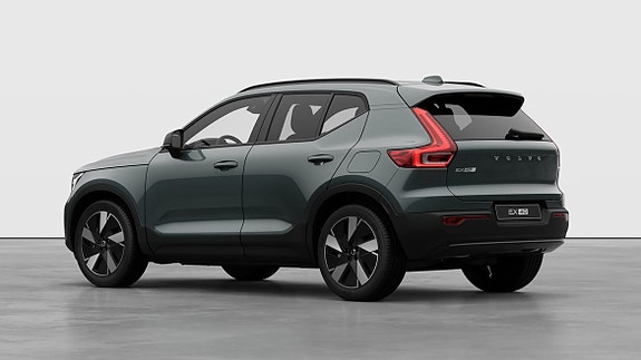 Volvo EX40 7 of 20
