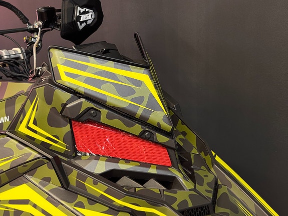 Polaris RMK Khaos 155 850 2021 360mil 12 of 16