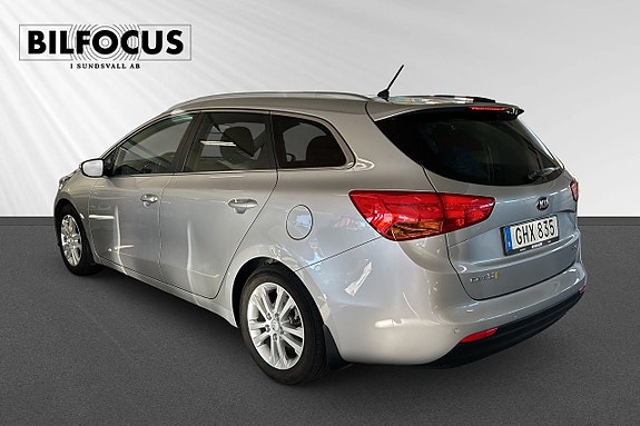 Kia Ceed 2 of 6