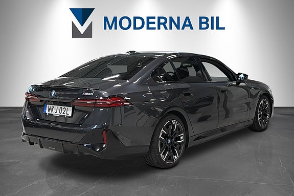 BMW i5 6 of 26