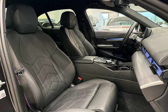BMW i5 21 of 26